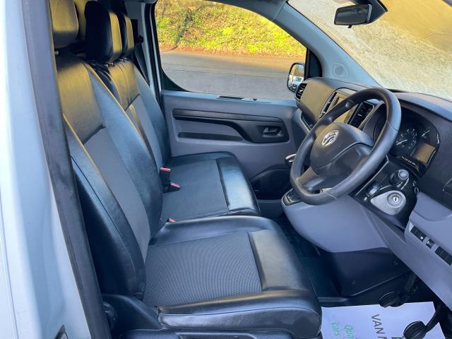 2020 Vauxhall Vivaro 2900 1.5D 100Ps Dynamic H1 Van (DY20PYV) Image 17