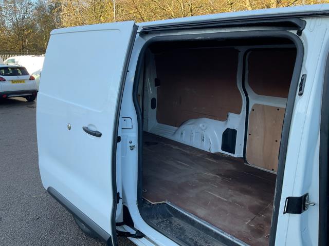 2020 Vauxhall Vivaro 2900 1.5D 100Ps Dynamic H1 Van (DY20PYV) Image 15