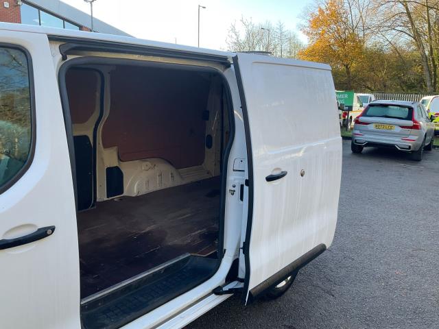 2020 Vauxhall Vivaro 2900 1.5D 100Ps Dynamic H1 Van (DY20PYV) Image 8