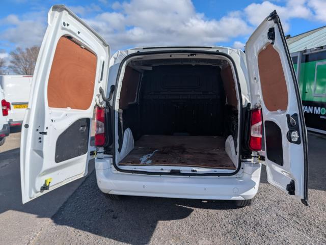 2020 Vauxhall Combo Cargo 2300 1.5 Turbo D 100Ps H1 Sportive Van (DY20SXS) Image 13