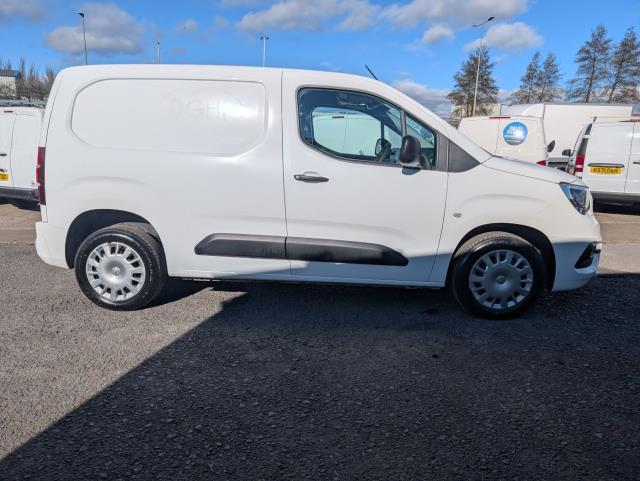 2020 Vauxhall Combo Cargo 2300 1.5 Turbo D 100Ps H1 Sportive Van (DY20SXS) Image 12