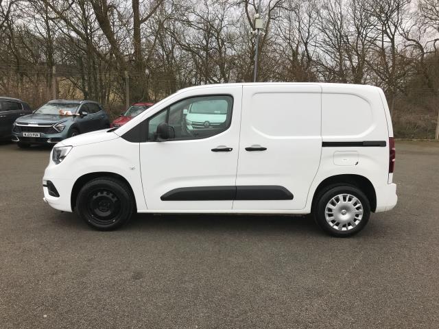 2020 Vauxhall Combo Cargo 2300 1.5 Turbo D 100Ps H1 Sportive Van (DY20SYH) Image 4