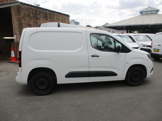 2020 Vauxhall Combo Cargo 2300 1.5 Turbo D 100Ps H1 Sportive Van (DY20TBU) Image 3