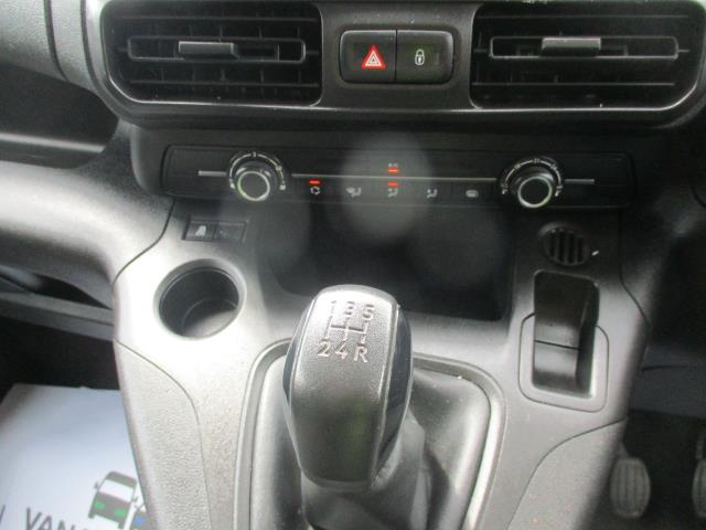 2020 Vauxhall Combo Cargo 2300 1.5 Turbo D 100Ps H1 Sportive Van (DY20TBU) Image 27