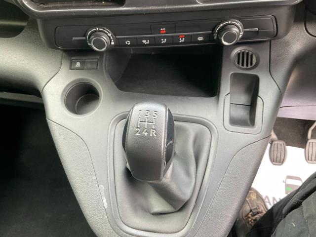 2020 Vauxhall Combo Cargo 2300 1.5 Turbo D 100Ps H1 Sportive Van (DY20TJO) Image 23