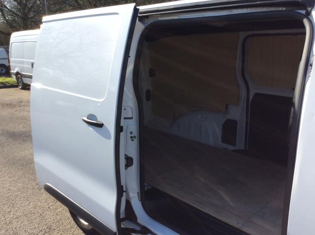 2022 Vauxhall Vivaro 2900 1.5D 100Ps Dynamic H1 Van (DY22PGE) Image 16