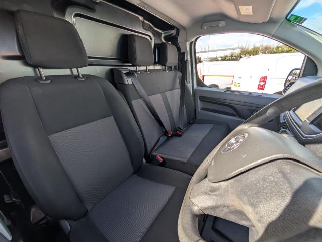 2022 Vauxhall Vivaro 2900 1.5D 100Ps Dynamic H1 Van (DY22PHA) Image 16