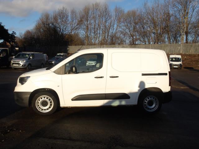 2022 Vauxhall Combo Cargo 2300 1.5 Turbo D 100Ps H1 Dynamic Van (DY22PJJ) Image 5