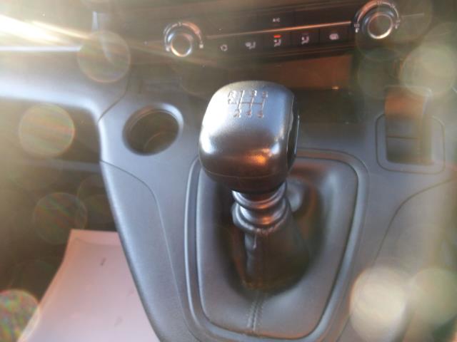 2022 Vauxhall Combo Cargo 2300 1.5 Turbo D 100Ps H1 Dynamic Van (DY22PJJ) Image 23