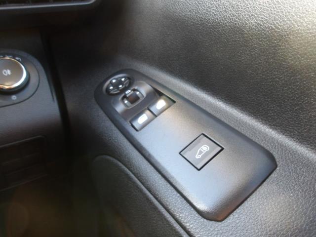 2022 Vauxhall Combo Cargo 2300 1.5 Turbo D 100Ps H1 Dynamic Van (DY22PJJ) Image 20