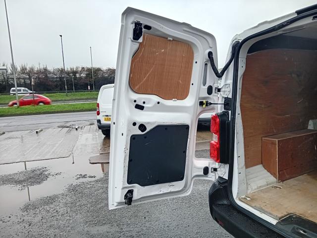 2022 Vauxhall Vivaro 2900 1.5D 100Ps Dynamic H1 Van (DY22PKX) Image 18