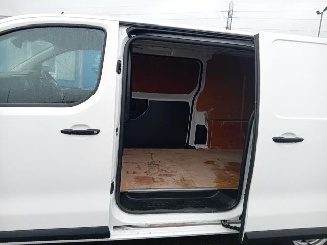 2022 Vauxhall Vivaro 2900 1.5D 100Ps Dynamic H1 Van (DY22PKX) Image 22