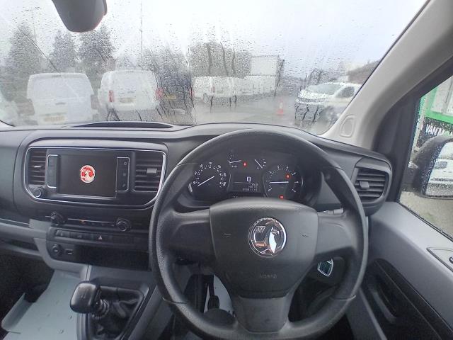 2022 Vauxhall Vivaro 2900 1.5D 100Ps Dynamic H1 Van (DY22PKX) Image 24
