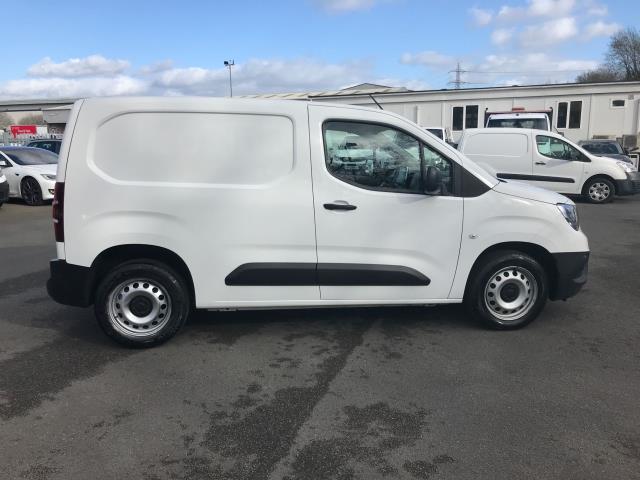 2022 Vauxhall Combo Cargo 2300 1.5 Turbo D 100Ps H1 Dynamic Van (DY22PSX) Image 12