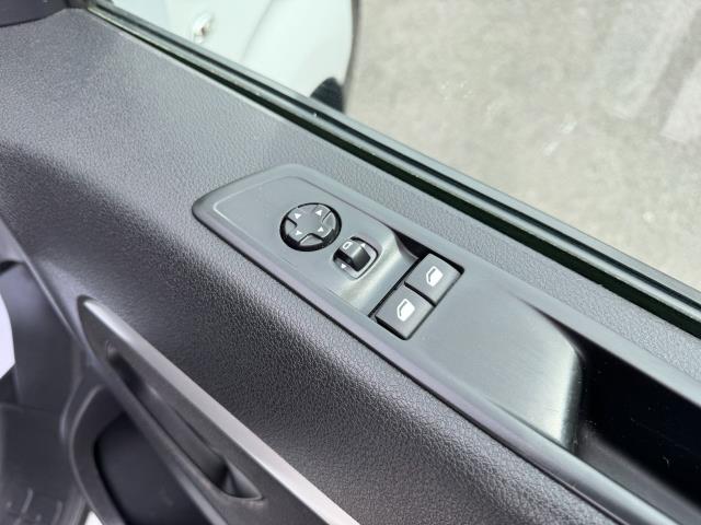 2022 Vauxhall Vivaro 3100 2.0D 145Ps Dynamic H1 D/Cab (DY22PUF) Image 19