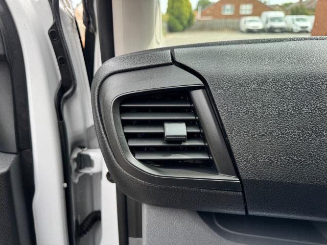 2022 Vauxhall Vivaro 3100 2.0D 145Ps Dynamic H1 D/Cab (DY22PUF) Image 41