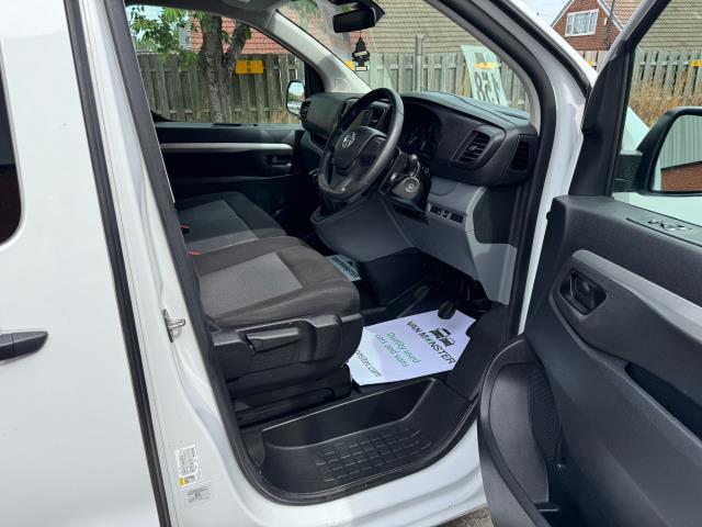 2022 Vauxhall Vivaro 3100 2.0D 145Ps Dynamic H1 D/Cab (DY22PUF) Image 13