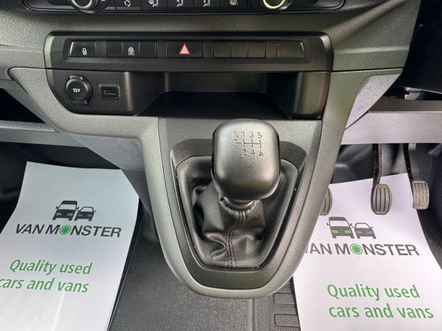 2022 Vauxhall Vivaro 3100 2.0D 145Ps Dynamic H1 D/Cab (DY22PUV) Image 29