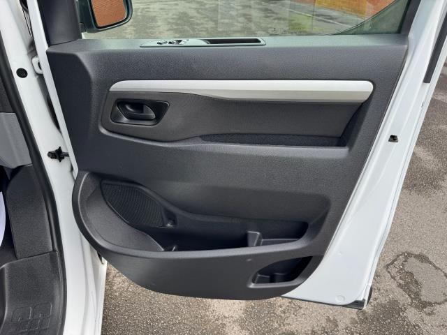 2022 Vauxhall Vivaro 3100 2.0D 145Ps Dynamic H1 D/Cab (DY22PUV) Image 18
