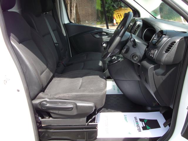 2018 Vauxhall Vivaro 2900 L2 H1 1.6CDTI 120PS SPORTIVE EURO 6 (DY68XRD) Image 12