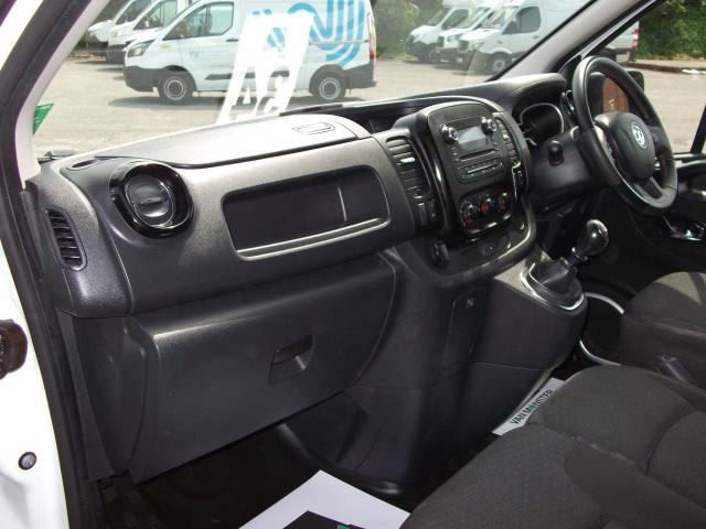 2018 Vauxhall Vivaro 2900 L2 H1 1.6CDTI 120PS SPORTIVE EURO 6 (DY68XRD) Thumbnail 31