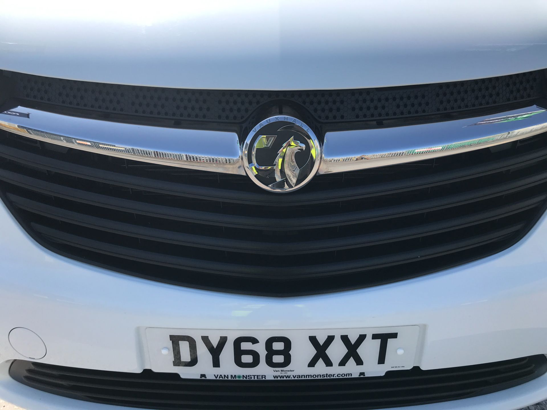 2018 Vauxhall Vivaro 2900 L2 H1 1.6CDTI 120PS SPORTIVE EURO 6 (DY68XXT) Image 31