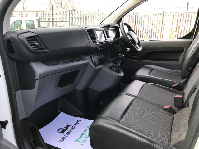 2019 Vauxhall Vivaro 2900 L2 H1 1.5D 100PS SPORTIVE EURO 6 (DY69EPC) Thumbnail 18