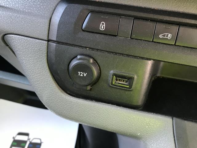 2019 Vauxhall Vivaro 2900 L2 H1 1.5D 100PS SPORTIVE EURO 6 (DY69EPC) Image 25