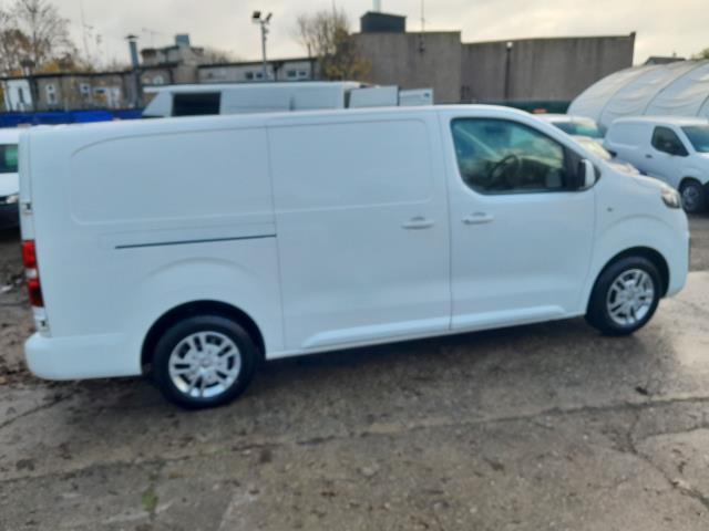 2019 Vauxhall Vivaro 2900 1.5D 100Ps Sportive H1 L2 Van (DY69UKW) Image 9