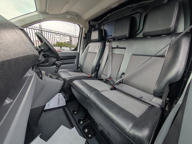 2019 Vauxhall Vivaro 2900 1.5D 100Ps Sportive H1 Van (DY69UPK) Image 19