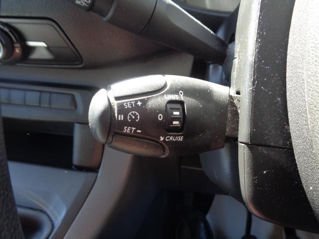 2019 Vauxhall Vivaro 2900 1.5D 100Ps Sportive H1 Van (DY69WEP) Image 28