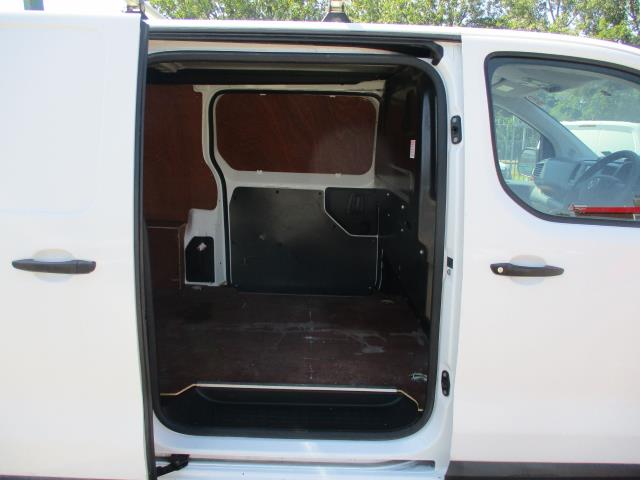 2020 Vauxhall Vivaro 2700 1.5D 120Ps Edition H1 Van (DY70HBG) Image 31