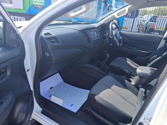 2020 Mitsubishi L200 Double Cab Di-D 150 4Life 4Wd (DY70HVN) Image 18