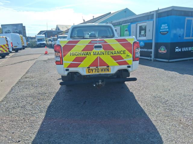 2020 Mitsubishi L200 Double Cab Di-D 150 4Life 4Wd (DY70HVN) Image 6