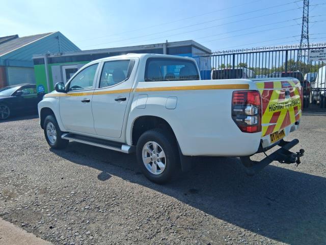 2020 Mitsubishi L200 Double Cab Di-D 150 4Life 4Wd (DY70HVN) Image 5