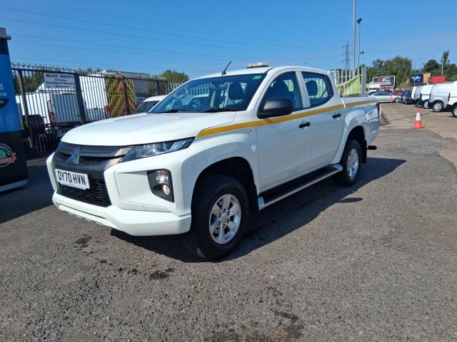 2020 Mitsubishi L200 Double Cab Di-D 150 4Life 4Wd (DY70HVN) Image 3