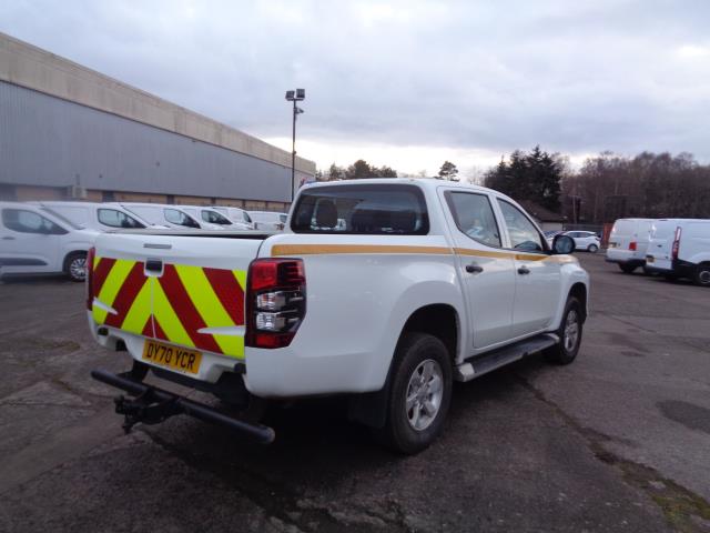 2020 Mitsubishi L200 Double Cab Di-D 150 4Life 4Wd (DY70YCR) Image 4