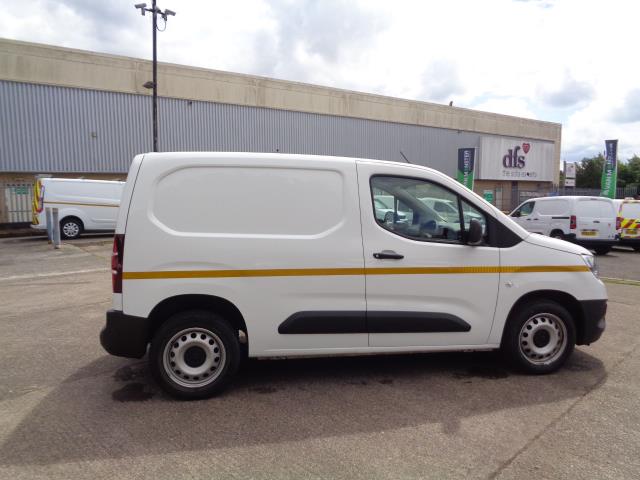 2021 Vauxhall Combo Cargo   2300 1.5 Turbo D 100PS H1 Dynamic (DY71FTZ) Image 10