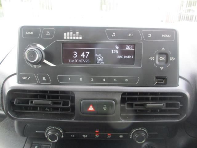 2021 Vauxhall Combo Cargo 2300 1.5 Turbo D 100Ps H1 Dynamic Van (DY71FVO) Image 23