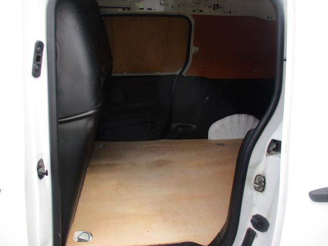 2021 Vauxhall Combo Cargo 2300 1.5 Turbo D 100Ps H1 Dynamic Van (DY71FVO) Image 31