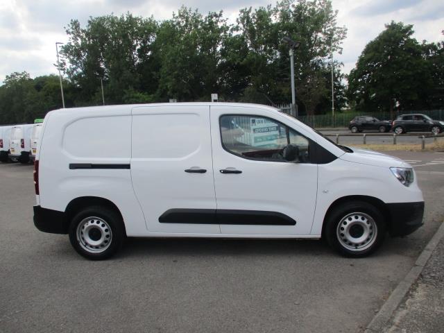 2021 Vauxhall Combo Cargo 2300 1.5 Turbo D 100Ps H1 Dynamic Van (DY71FVO) Image 3