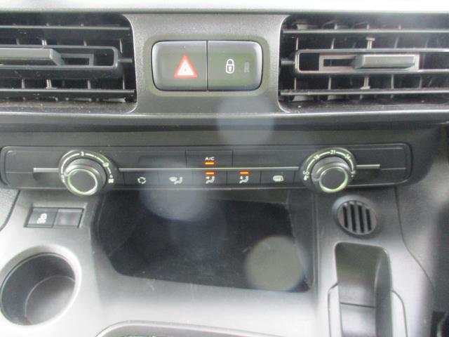 2021 Vauxhall Combo Cargo 2300 1.5 Turbo D 100Ps H1 Dynamic Van (DY71FVO) Image 26