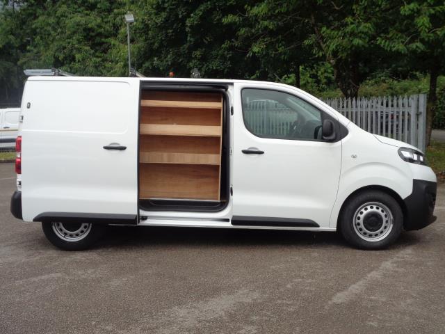 2021 Vauxhall Vivaro 2900 1.5D 100Ps Dynamic H1 Van (DY71FYV) Image 16