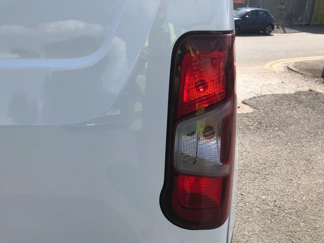 2021 Vauxhall Combo Cargo 2300 L1 1.5 TURBO D 100PS H1 DYNAMIC EURO 6 (DY71GWW) Image 31