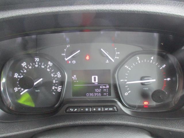 2021 Vauxhall Vivaro 2900 1.5D 100Ps Dynamic H1 Van (DY71GZG) Image 13
