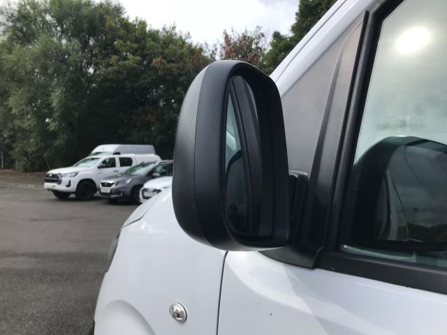 2022 Vauxhall Vivaro 2900 1.5D 100Ps Dynamic H1 Van (DY72MVL) Image 18