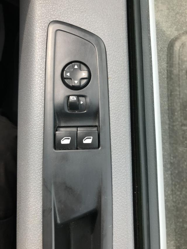 2022 Vauxhall Vivaro 2900 1.5D 100Ps Dynamic H1 Van (DY72MVL) Image 30