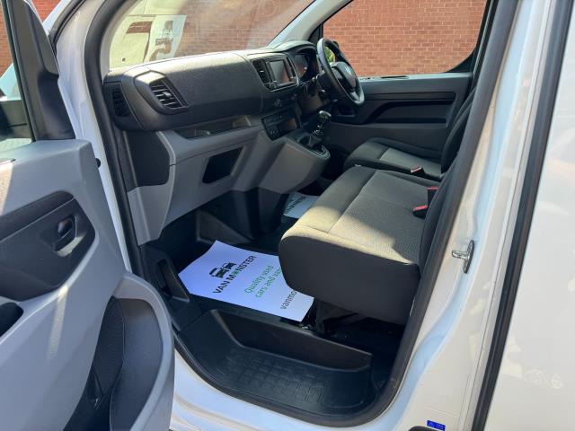 2022 Vauxhall Vivaro 2900 1.5D 100Ps Dynamic H1 Van (DY72MYL) Image 30