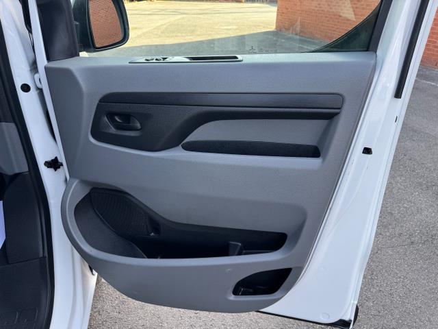 2022 Vauxhall Vivaro 2900 1.5D 100Ps Dynamic H1 Van (DY72MYL) Image 18