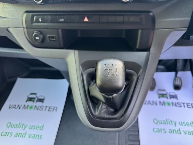2022 Vauxhall Vivaro 2900 1.5D 100Ps Dynamic H1 Van (DY72MYL) Image 28